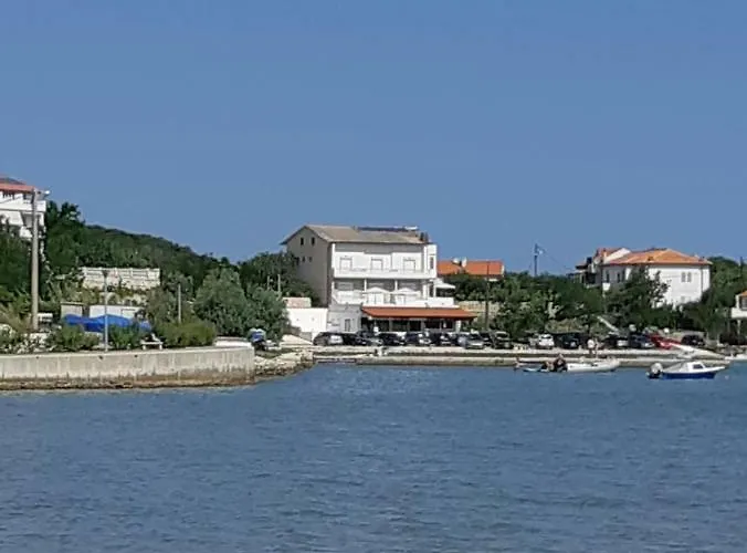 Mareta Daire Rab Town