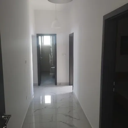 Apartment Mareta *