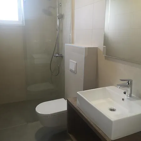 Apartment Mareta *